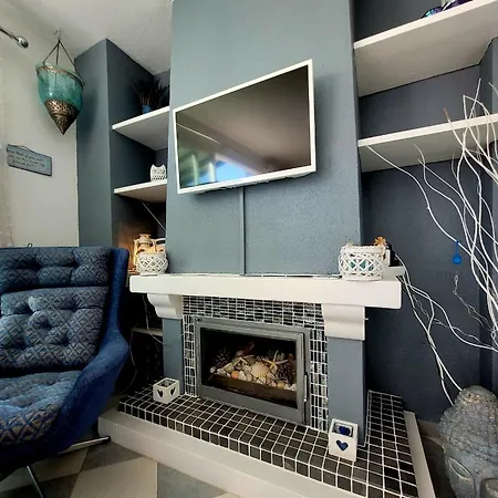 Village Penthouse Apartment, 2 Bedrooms, Stunning Views, Swimming Pool !! 贝纳阿维斯
