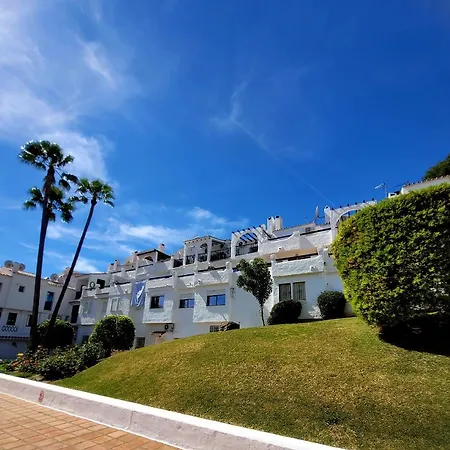 公寓 Village Penthouse Apartment, 2 Bedrooms, Stunning Views, Swimming Pool !! *